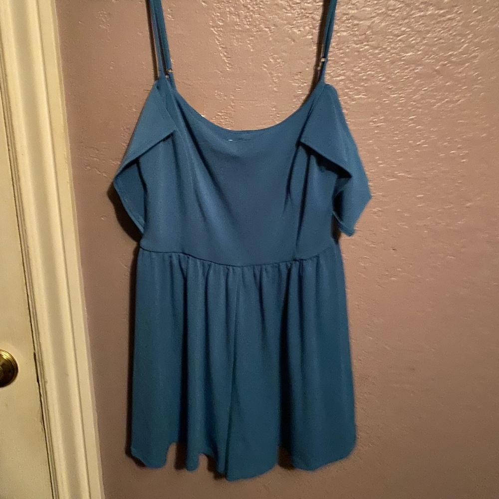 Comfy blue romper with flowy sleeves